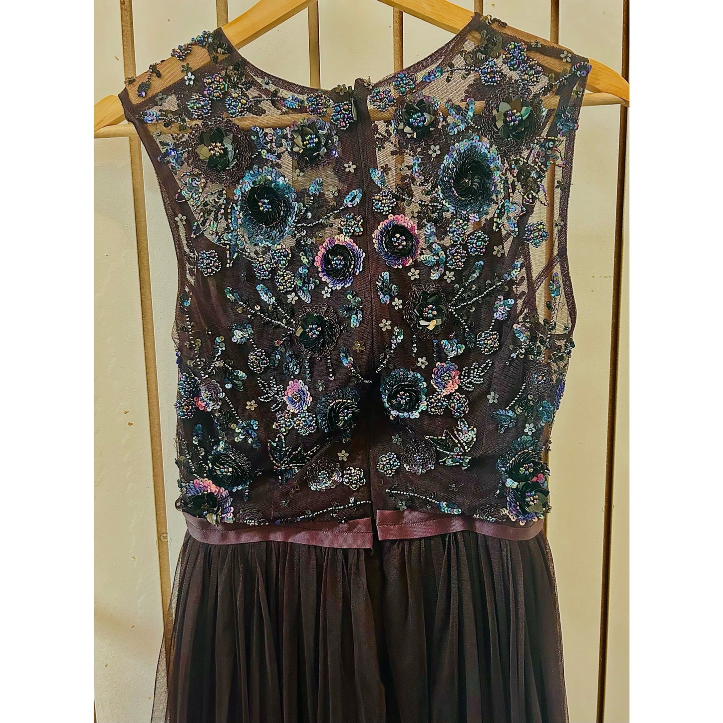 Needle & Thread Burgundy Beaded Mariel Aubrrgine Sequin Maxi Dress Size 2