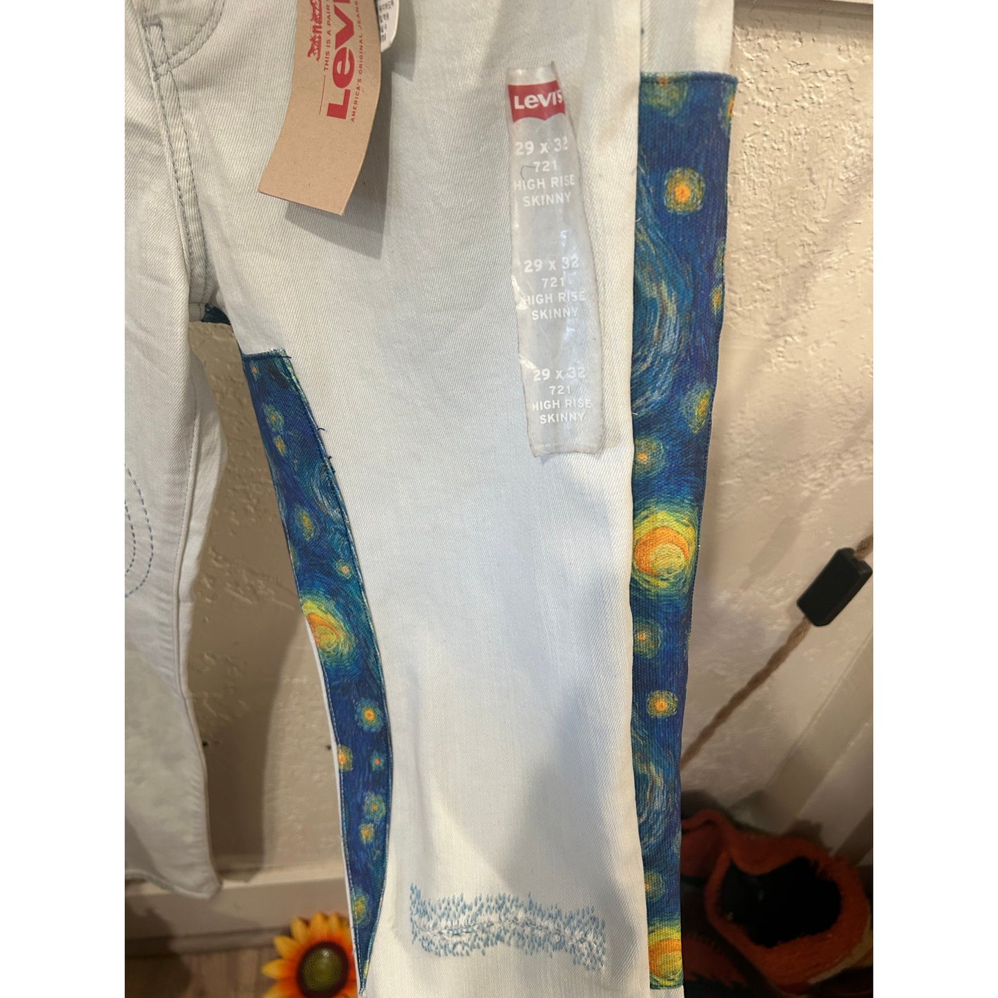 One of a kind Starry Night Levi’s Size 29