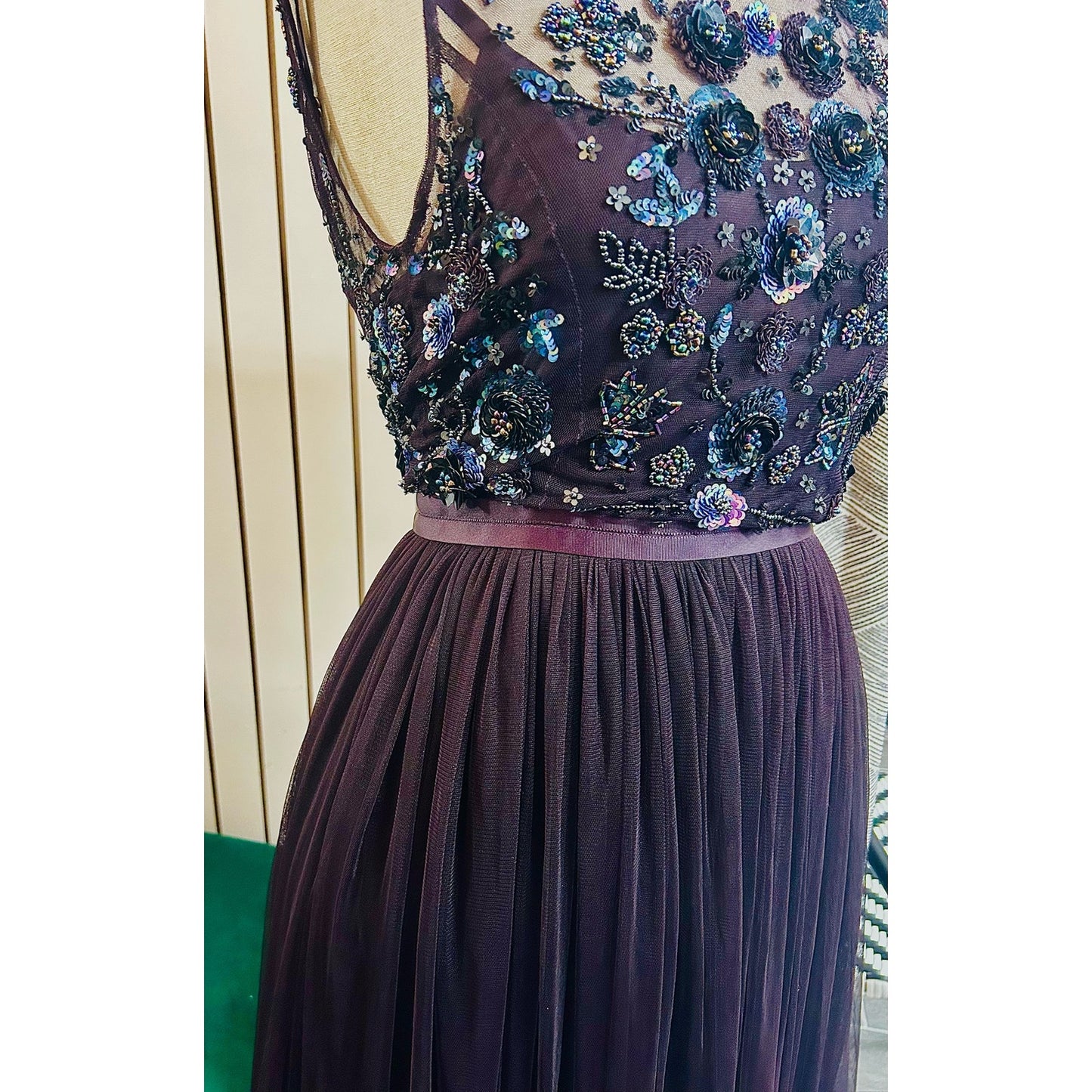 Needle & Thread Burgundy Beaded Mariel Aubrrgine Sequin Maxi Dress Size 2