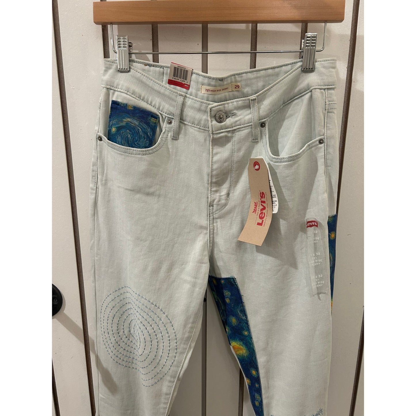 One of a kind Starry Night Levi’s Size 29