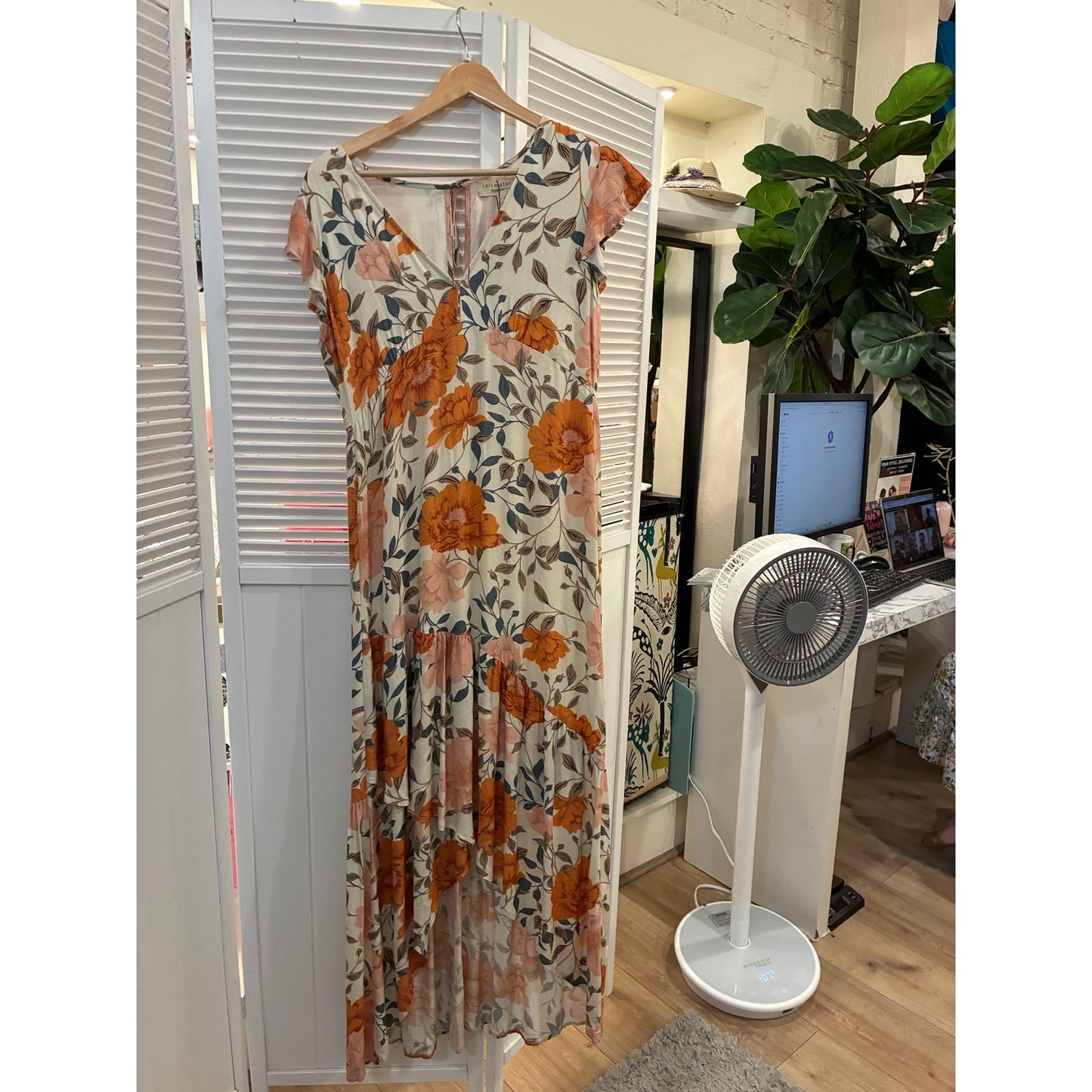 Salt Water Luxe Floral Dress Size Small