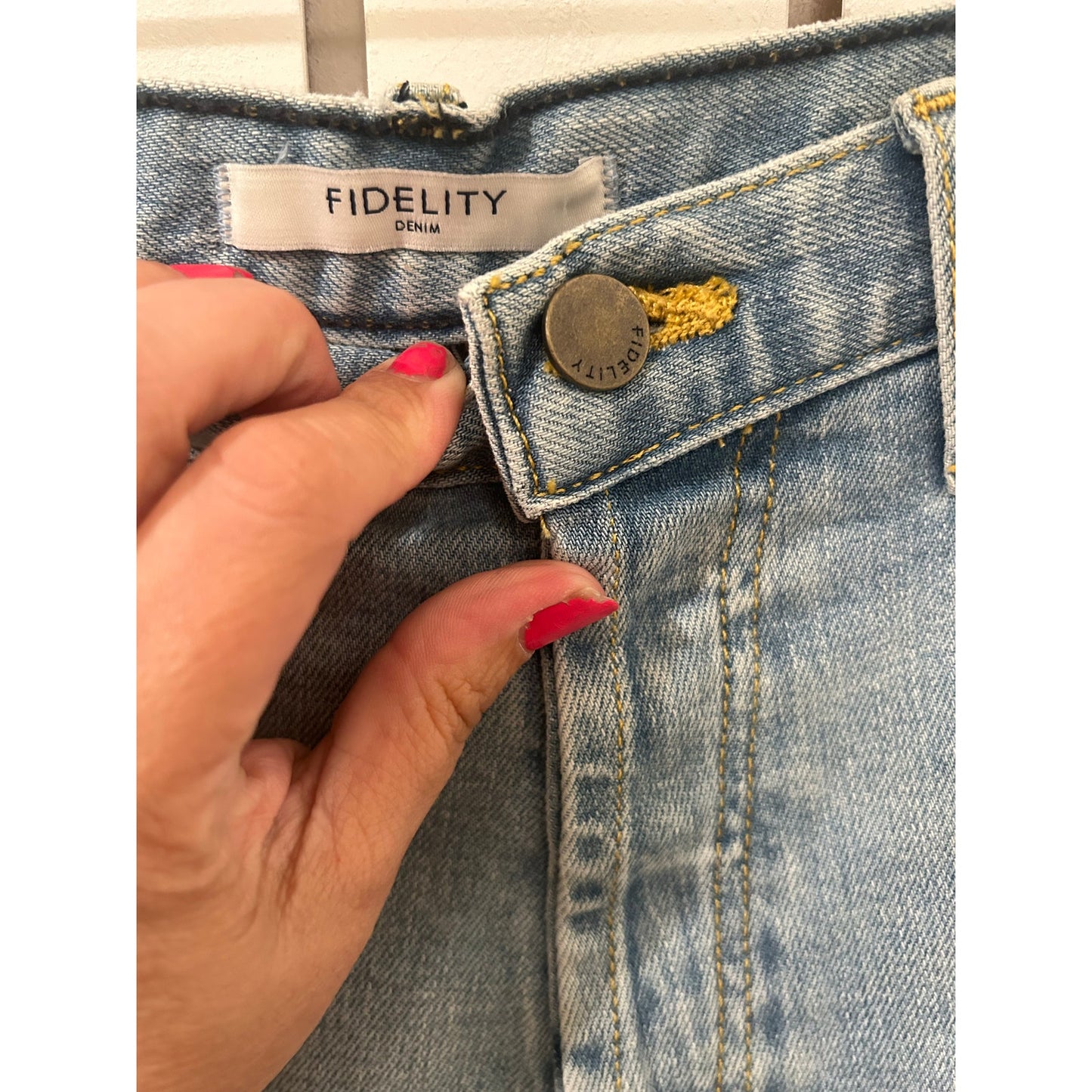 Fidelity Cut Off Jean Shorts Size 26