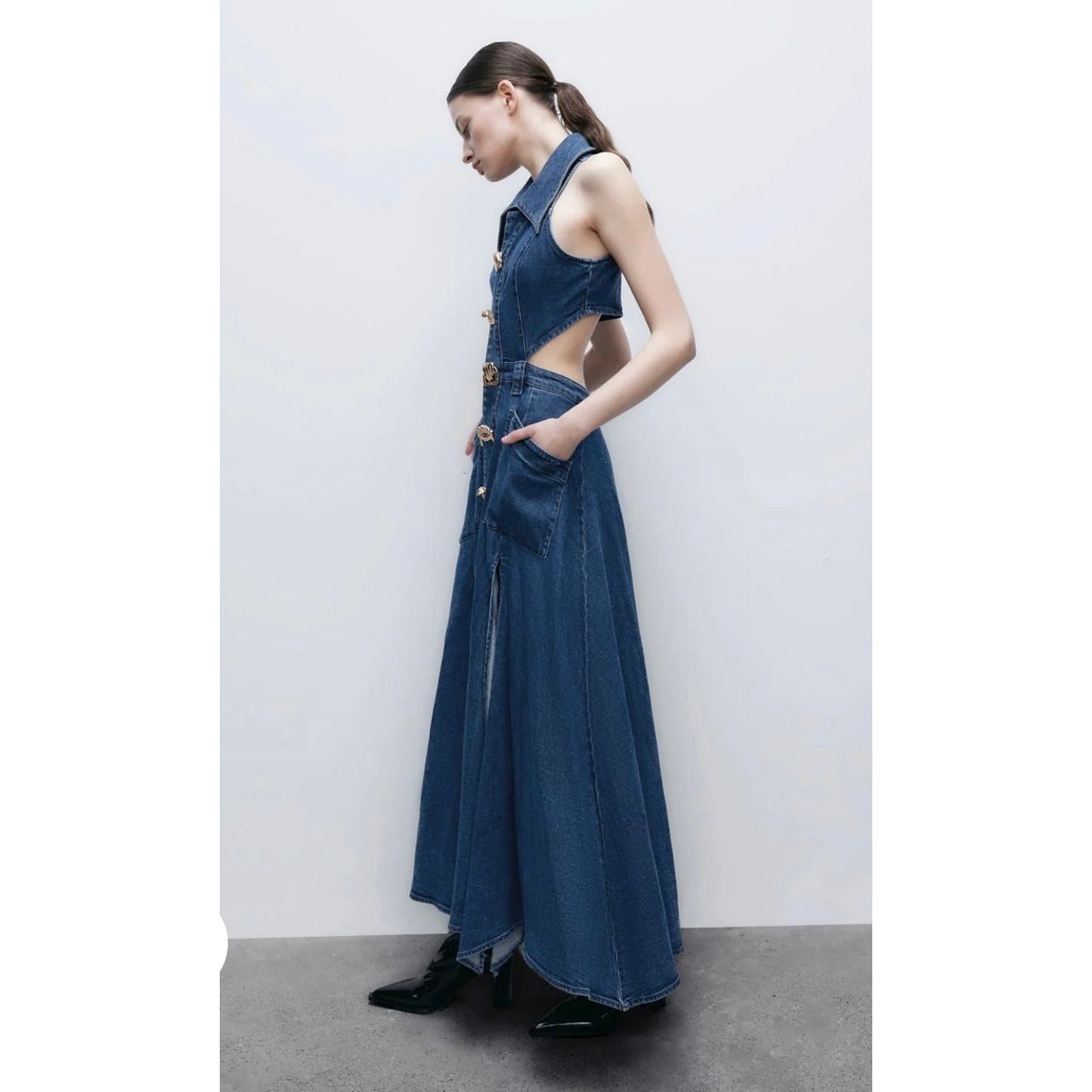 Urban Revivo Cut Out Stretchy Sleeveless Maxi Denim Dress with Artistic Buttons