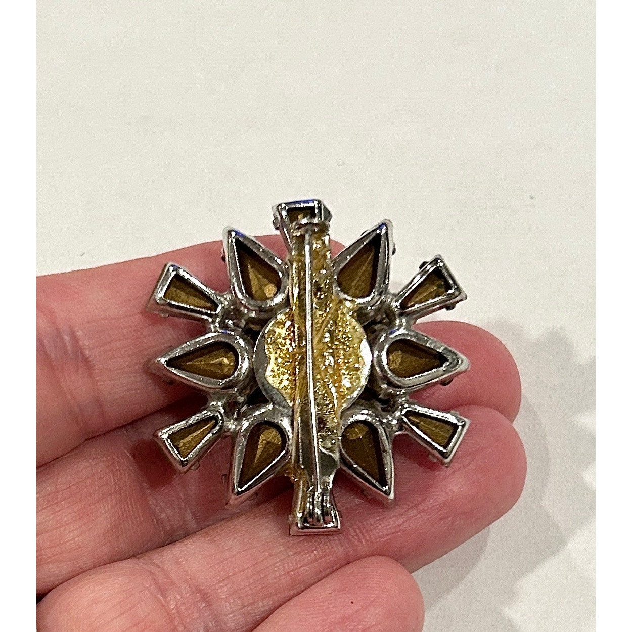 Vintage Clear Starburst Rhinestone Brooch