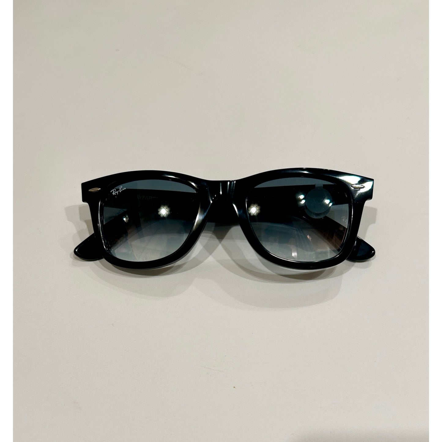 Ray-Ban Wayfarer Classic Sunglasses Blue Gradient Lenses Brand New