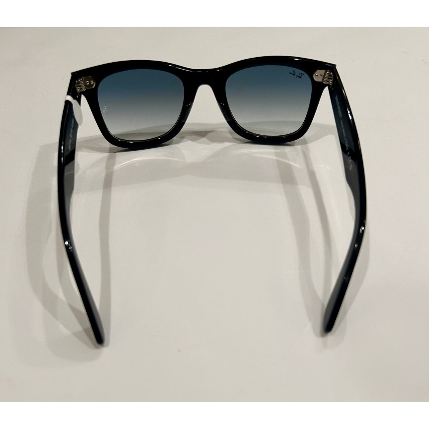 Ray-Ban Wayfarer Classic Sunglasses Blue Gradient Lenses Brand New