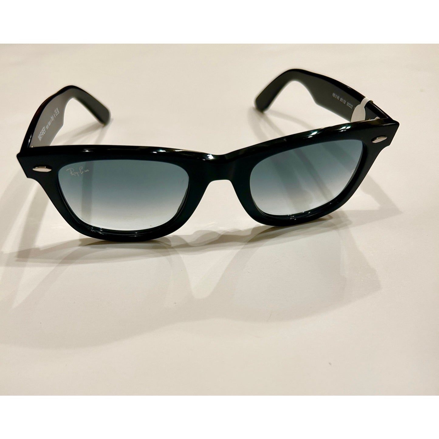 Ray-Ban Wayfarer Classic Sunglasses Blue Gradient Lenses Brand New