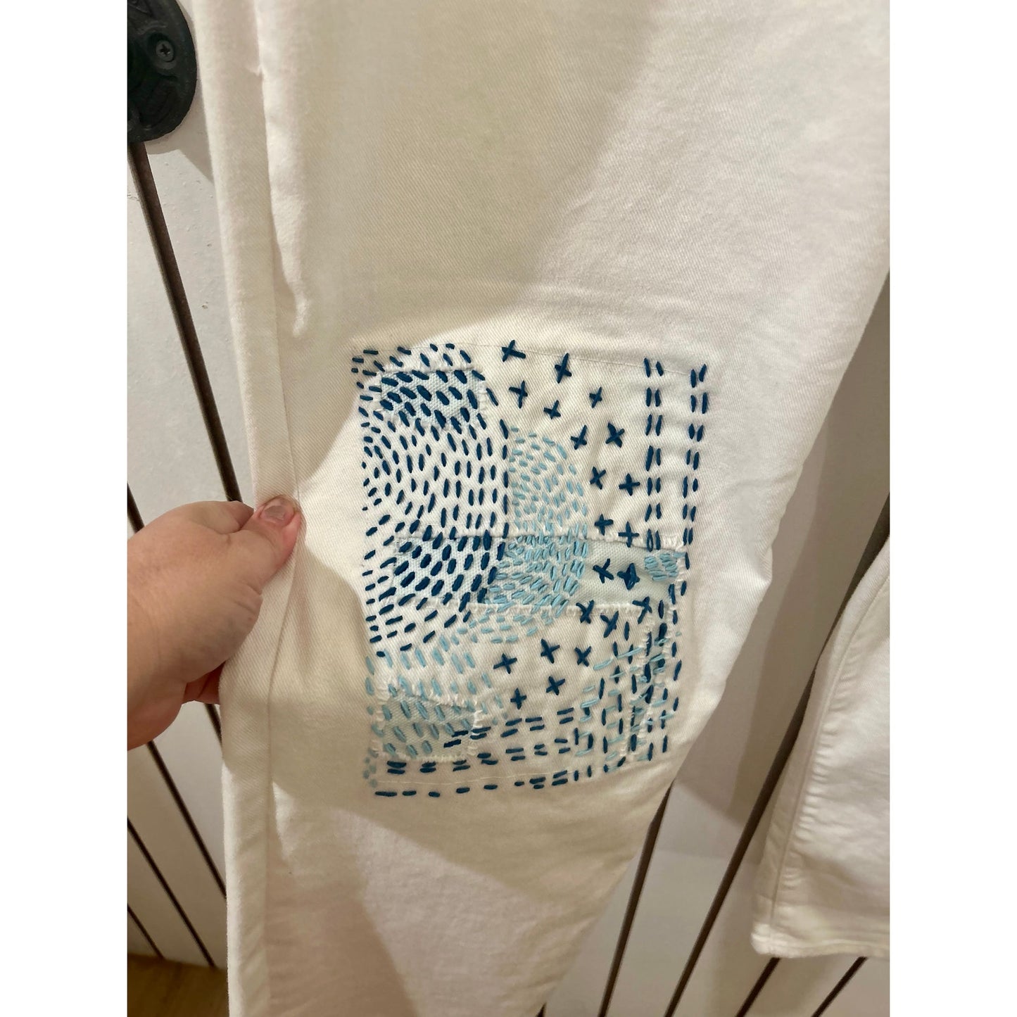 White Express Jeans Embroidered Size 10R
