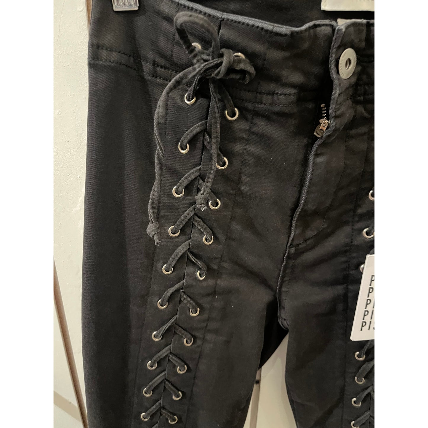 Pistola Size 27 Jeans (NWT)