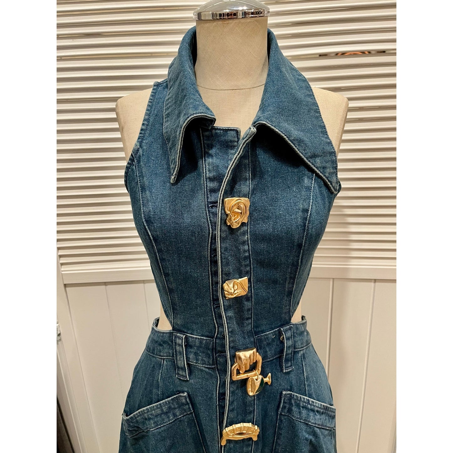 Urban Revivo Cut Out Stretchy Sleeveless Maxi Denim Dress with Artistic Buttons