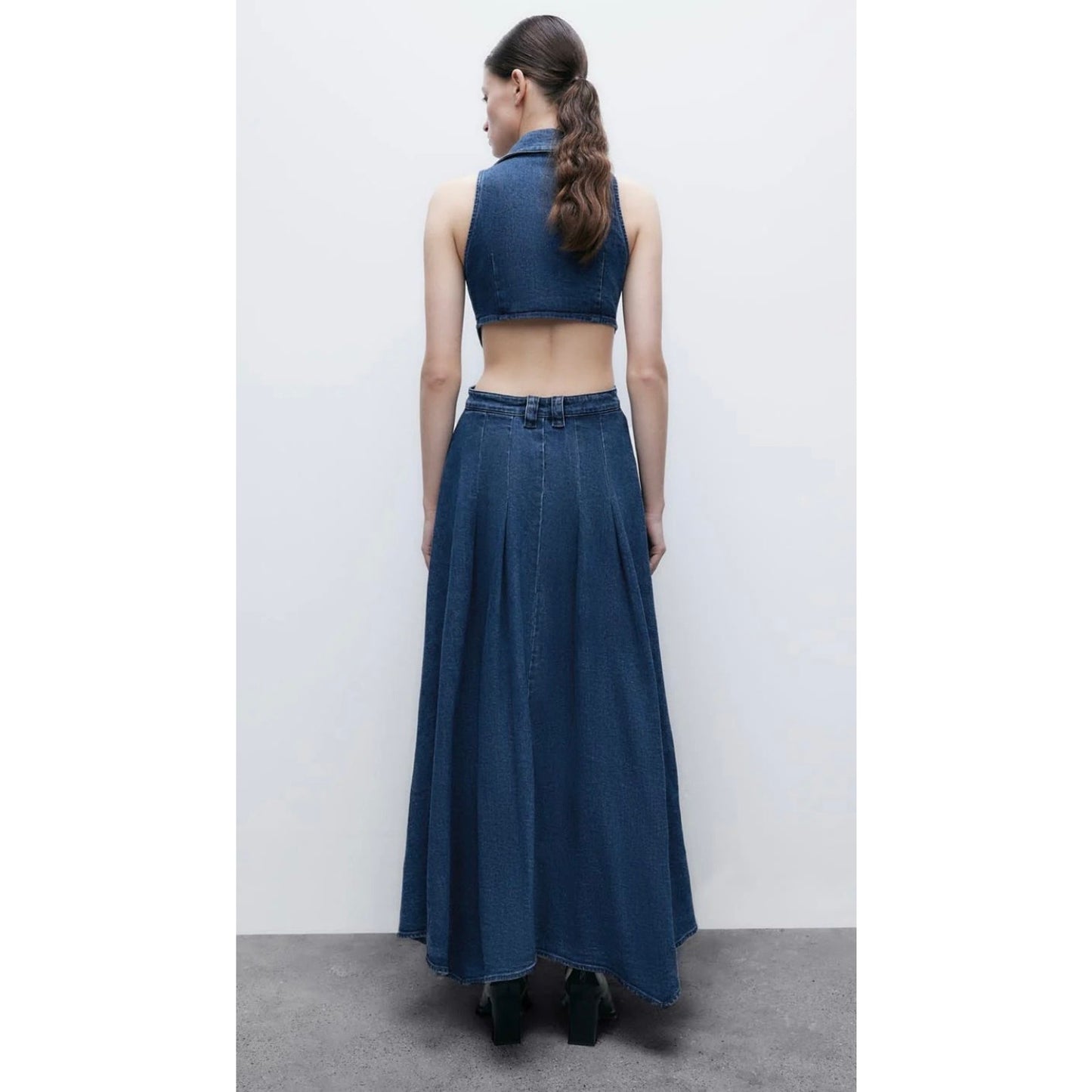 Urban Revivo Cut Out Stretchy Sleeveless Maxi Denim Dress with Artistic Buttons