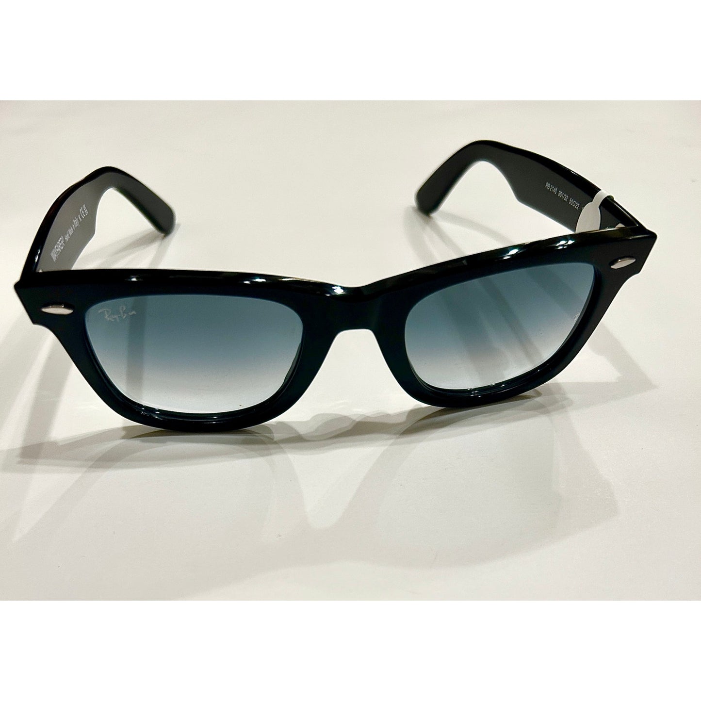 Ray-Ban Wayfarer Classic Sunglasses Blue Gradient Lenses Brand New